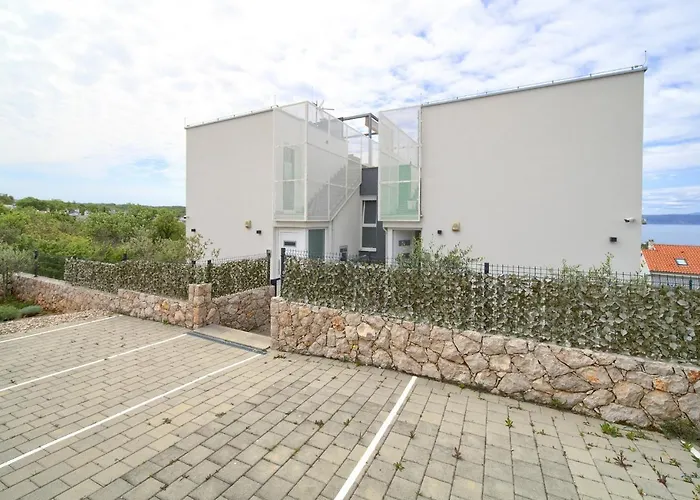 Villa Solis Lacus Modern Apartment - Private Heated Pool - Smart Tv Sky X - Free Parking