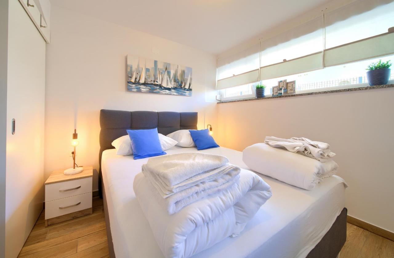 Solis Lacus Modern - Private Heated Pool - Smart Tv Sky X - Free Parking