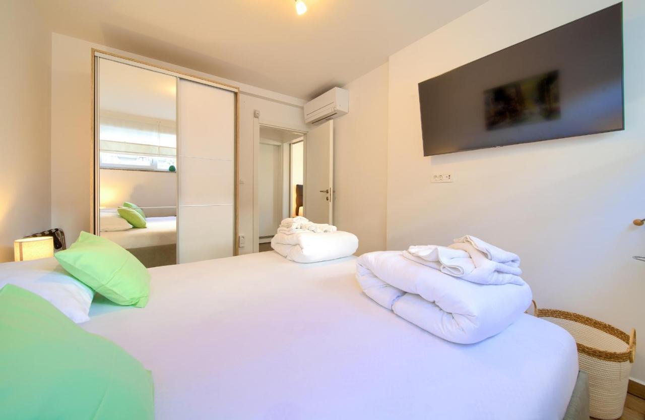 Solis Lacus Modern - Private Heated Pool - Smart Tv Sky X - Free Parking *