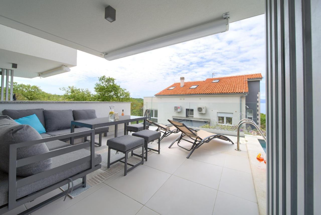 Solis Lacus Modern - Private Heated Pool - Smart Tv Sky X - Free Parking *