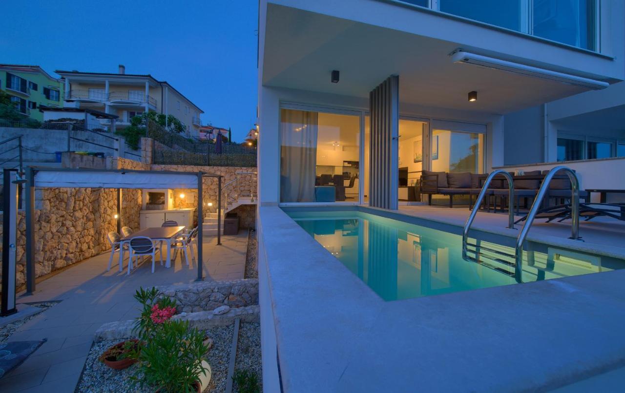 Apartment Solis Lacus Modern - Private Heated Pool - Smart Tv Sky X - Free Parking *